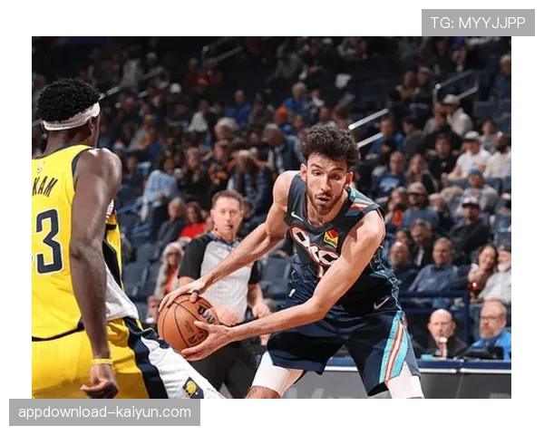 NBA关怀行动举办公益篮球训练营,霍姆格伦等球星参与指导 NBA关怀行动举办公益篮球训练营,霍姆格伦等球星参与指导