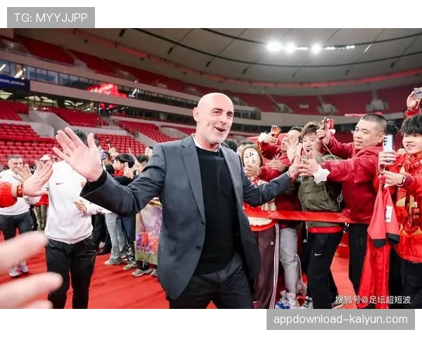 上海海港再遇伤病潮：克劳德、安佩姆缺席赛前训练