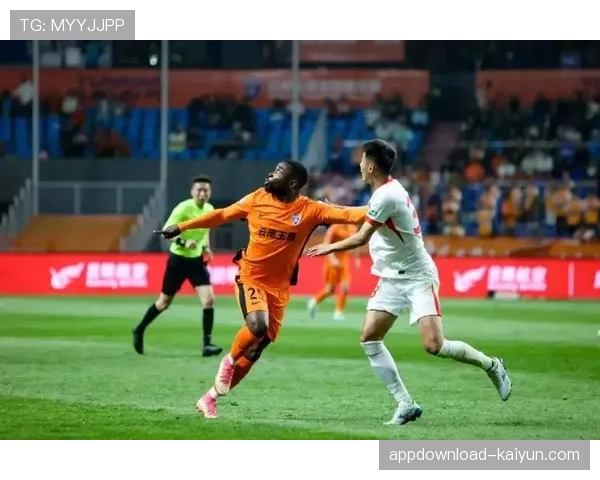 乔迪的捏合艺术：云南玉昆从长传冲吊到控球反击的战术转型